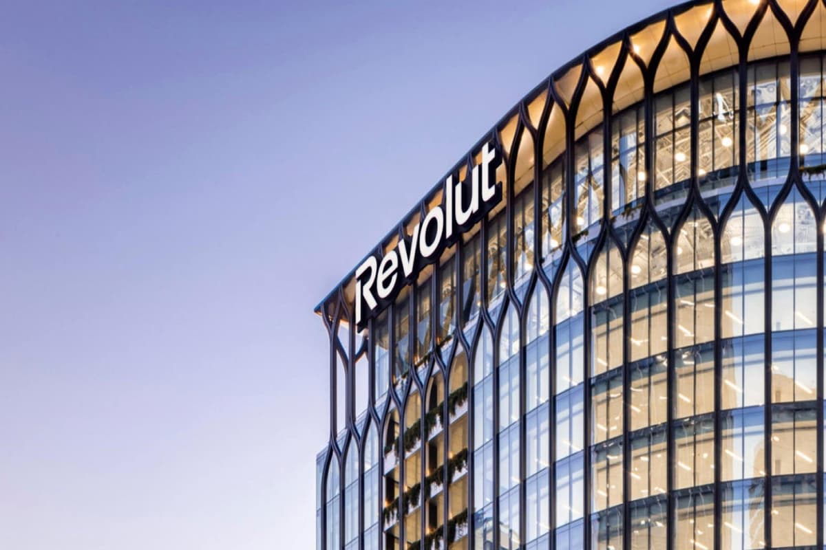 Revolut vrea să se listeze la Londra și New York în același timp