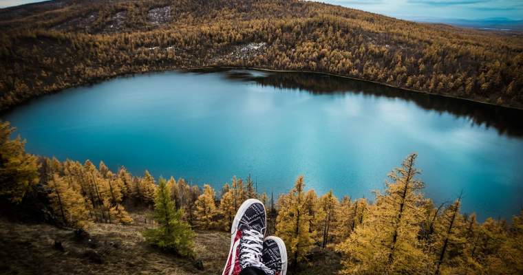 Încălțăminte pentru o iarnă blândă în oferta Fashion Days