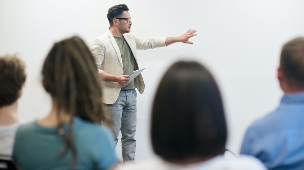 wall-street.ro: Cum va arăta piața de training și consultanță în 2021