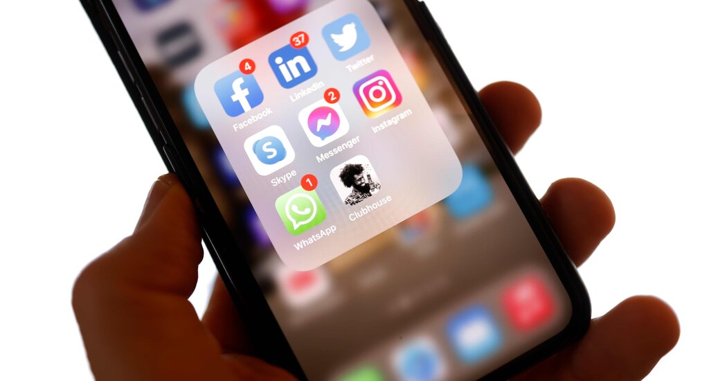 NY Times: Bineînțeles că Facebook construiește propria variantă de Clubhouse