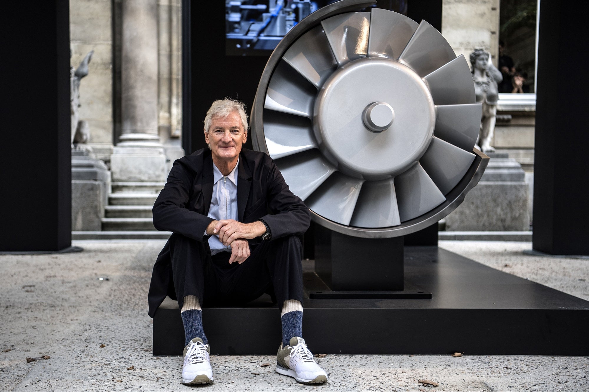 Entrepreneur: James Dyson a creat 5127 de versiuni ale unui produs înainte de a găsi succesul