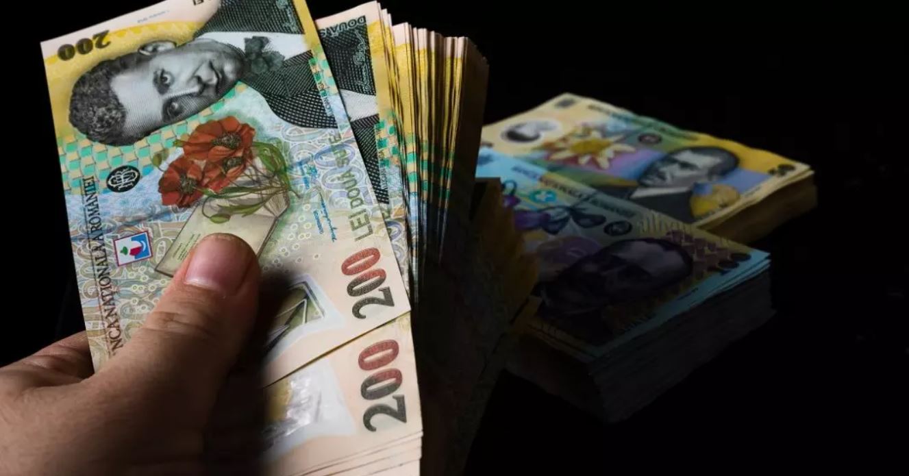 wall-street.ro: Top 5 domenii cu cele mai mari salarii din România