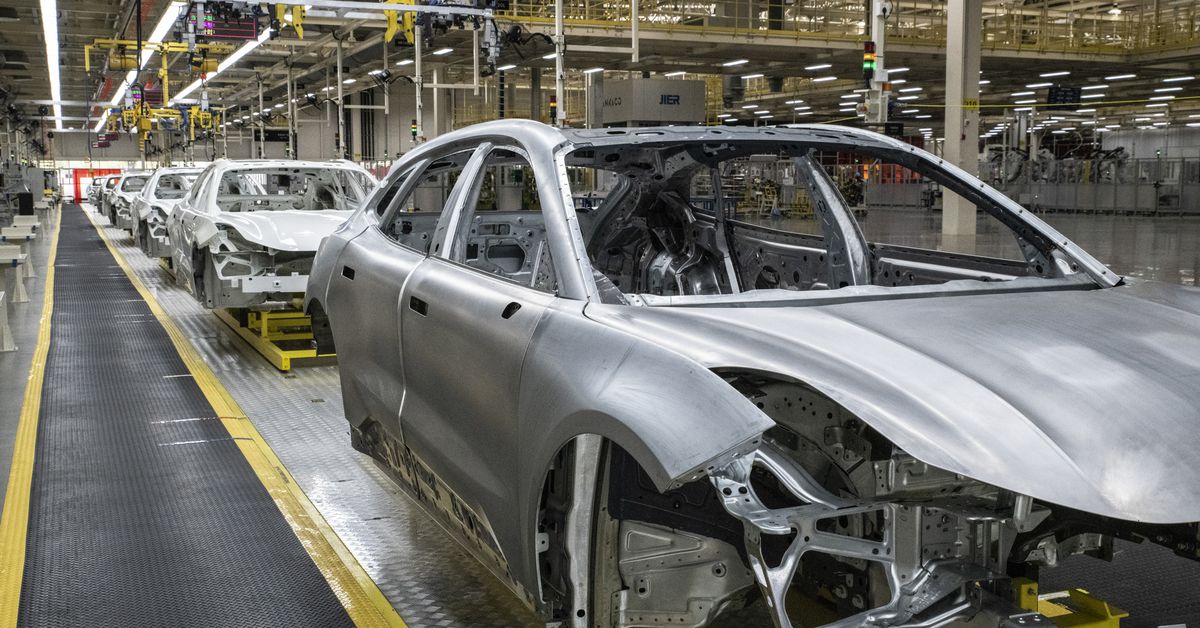 The Verge: Studiu care arată că mașinile electrice chiar sunt mai ecologice