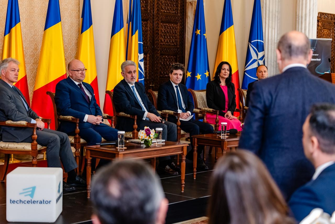 Hotnews: Industria de tech din România față-n față cu Nicușor Dan