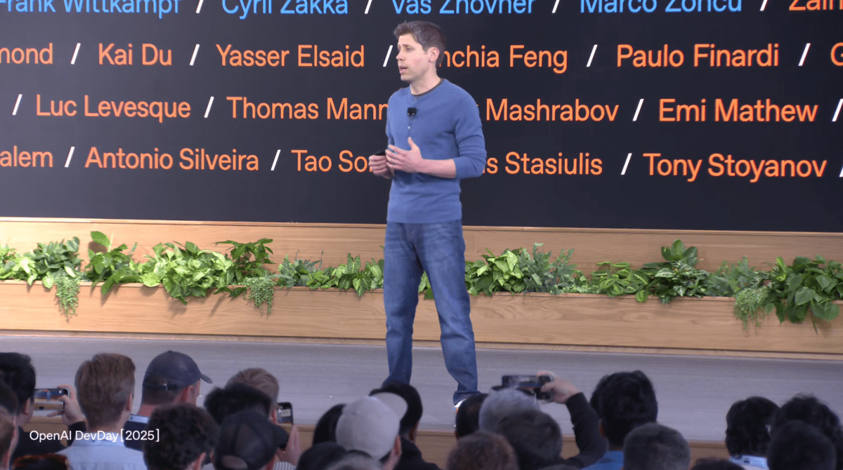 TechCrunch: OpenAI se pregătește să dea în judecată Apple