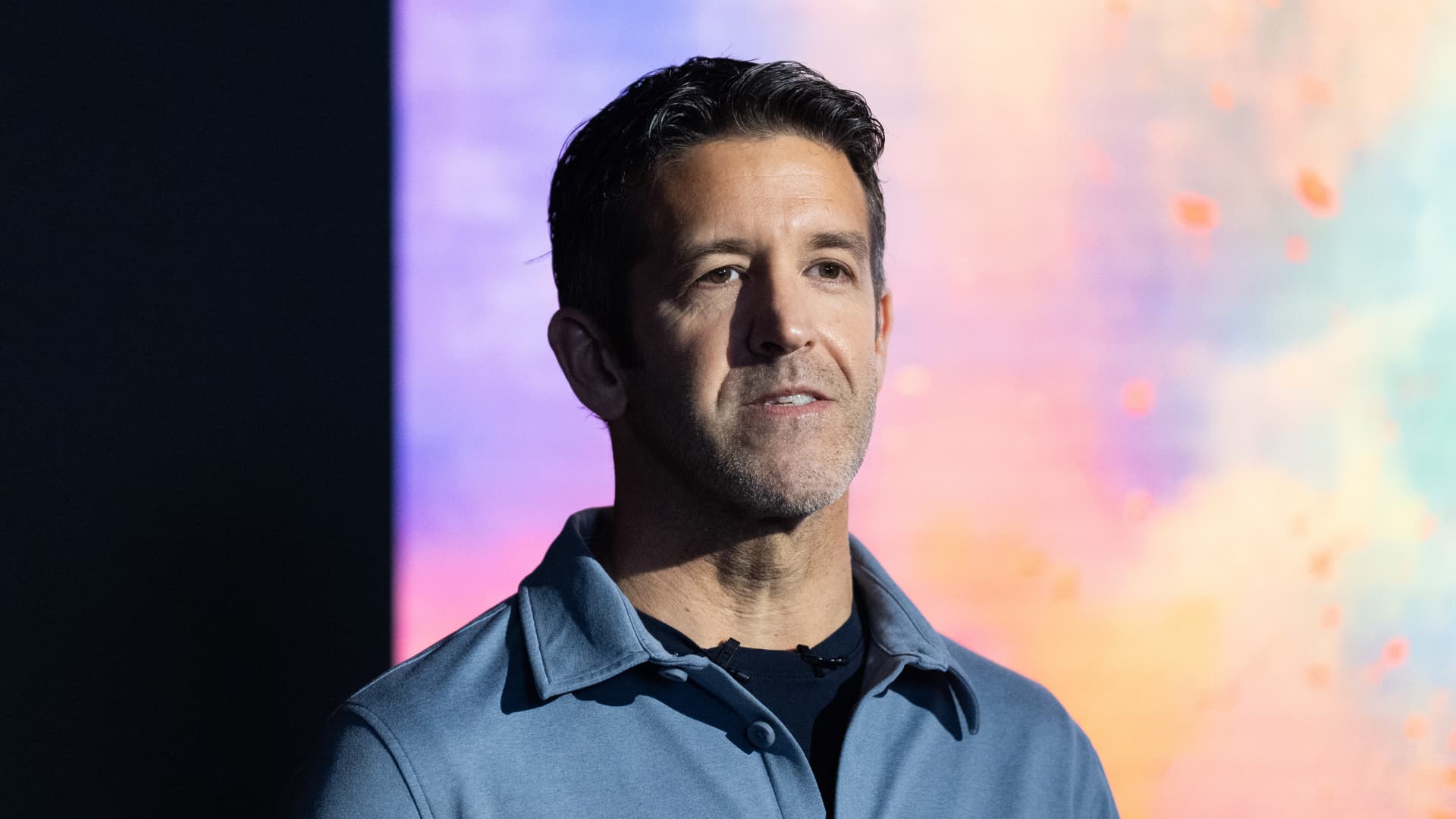 CNBC: Provocarea lui John Ternus, noul CEO al Apple din septembrie