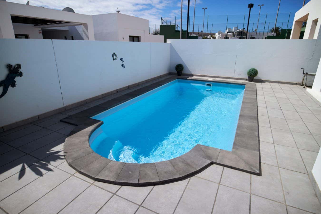 New Scientist: Orice tranzacție cu bitcoin folosește la fel de multă apă ca o piscină