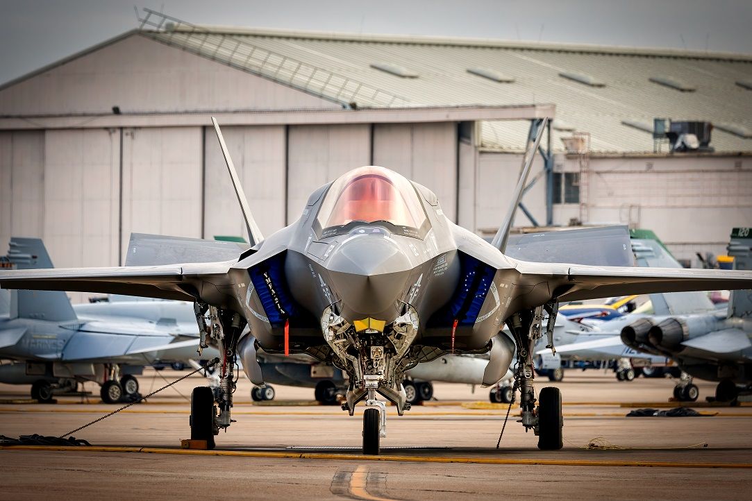 wall-street.ro: Cum schimbă avioanele F35 industria IT din România