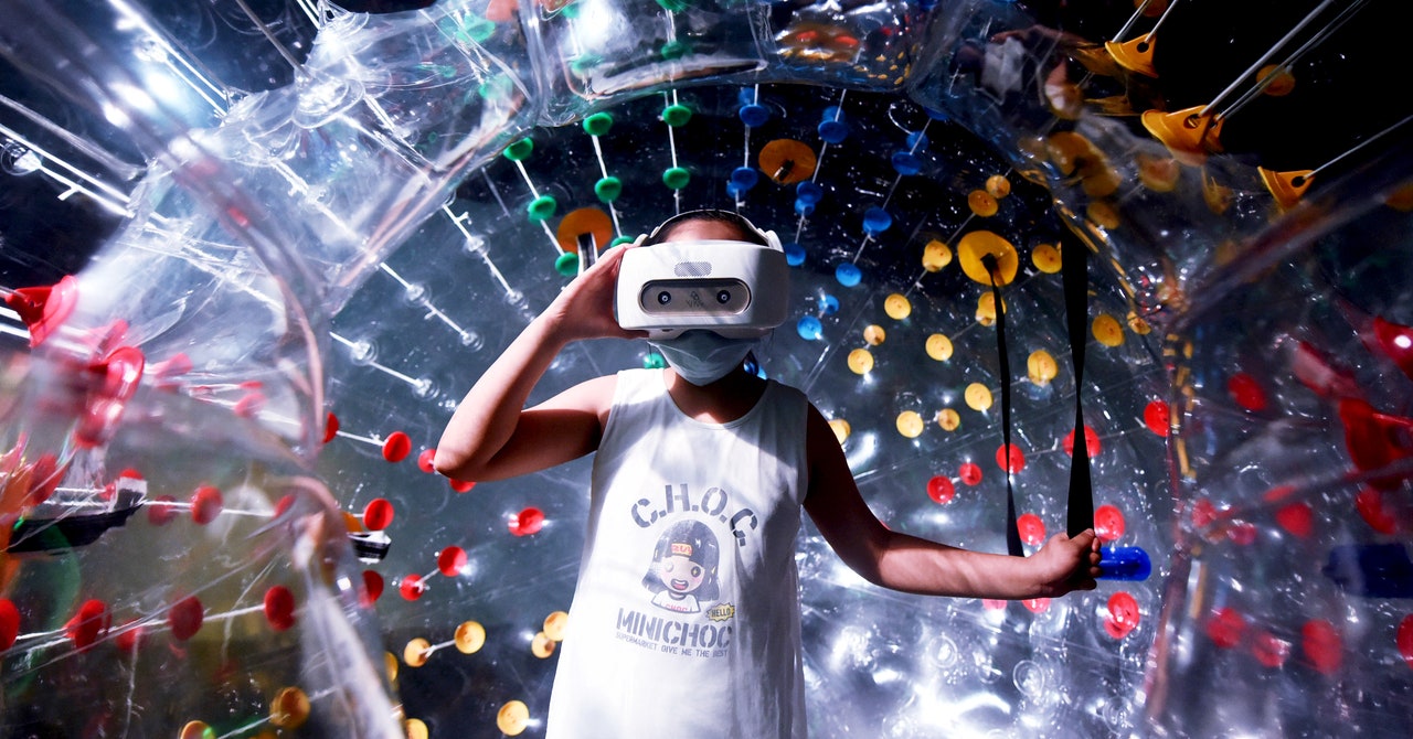 Wired: Cum e când familia ta e blocată în...metavers