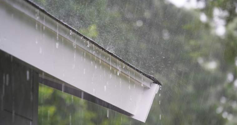 (Green Start-Up): Acest dispozitiv ne poate ajuta să transformăm apa de ploaie în energie electrică