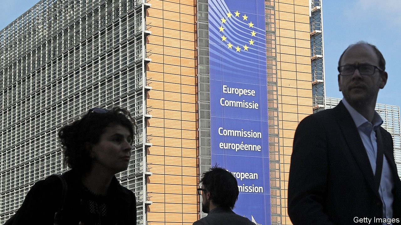 Cum sunt numiți Comisarii Europeni.