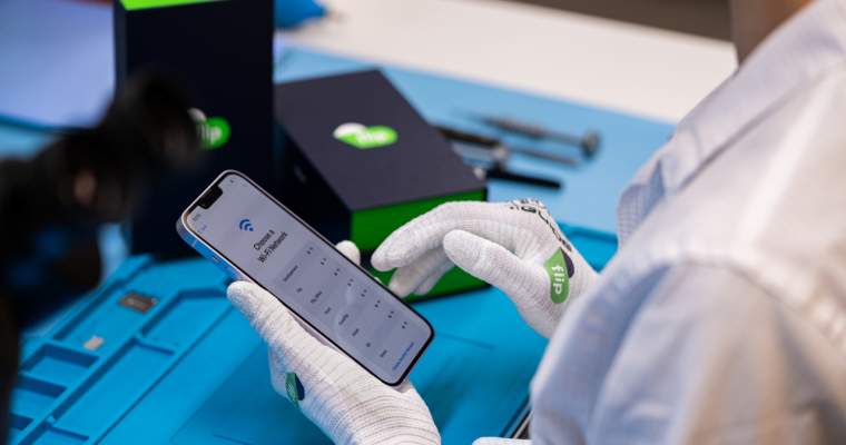 (Green Start-Up): Tot mai mulți români își vând vechiul telefon pe Flip.ro. Află de ce