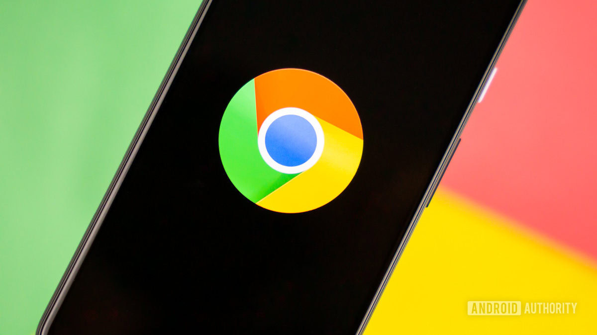 Android Authority: Google Chrome poate să nareze paginile web ca un podcast