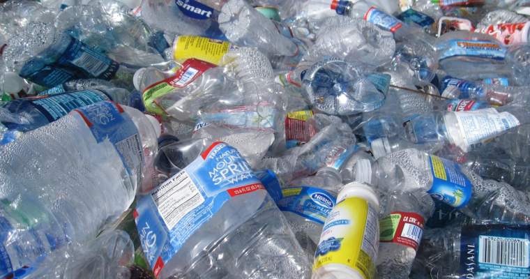 Green Start-up: Experții ONU prezintă planul global pentru reducerea deșeurilor din plastic