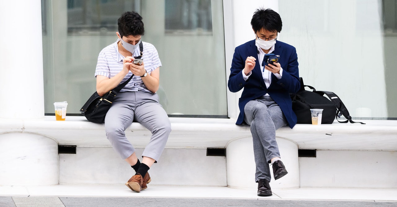 Wired: WhatsApp a dat datele tale către Facebook de ceva vreme, nu de acum