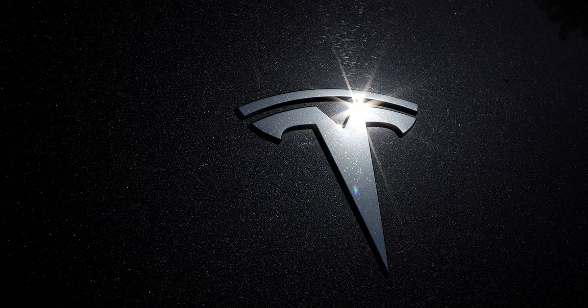 (Reuters): Reducerile de preț au dat roade pentru Tesla. Compania domină în continuare piața auto de mașini electrice