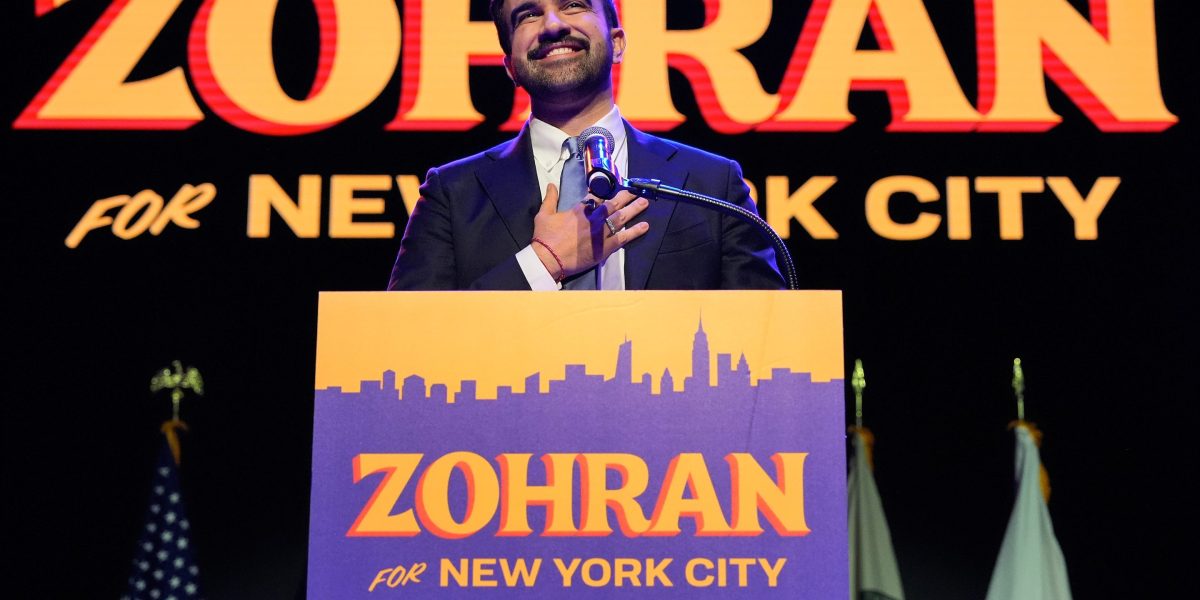 Fortune: designerul lui Mamdani s-a inspirat din grafica bodegilor, Bollywood și standurile cu hot-dog