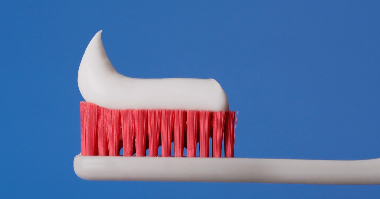 Wired: Cum 4 frați ar fi furat 19 mil. $ de la Amazon