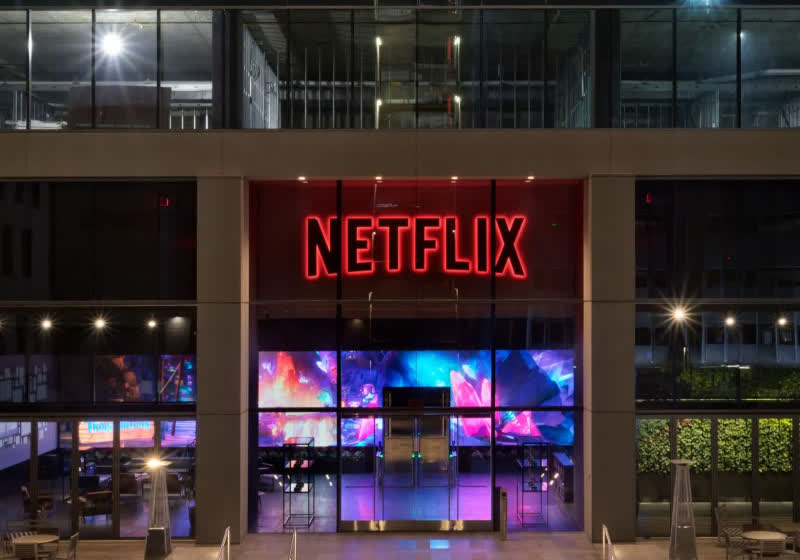 Techspot.com: Netflix pregătește lansarea unui abonament mai ieftin, dar cu reclame