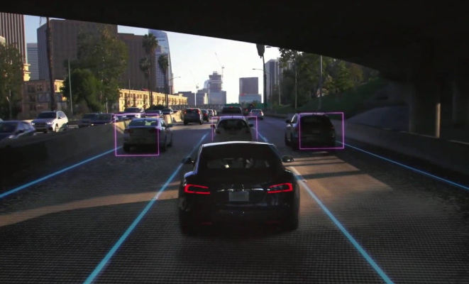 TechCrunch: Mașinile Tesla ar putea fi 100% autonome până la finalul anului