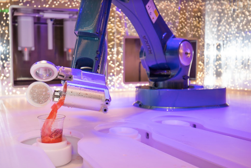 O imagine asupra domeniului alimentar după Covid-19: de la roboți barmani la mâncare printată.