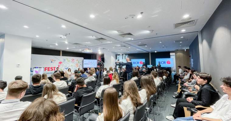 Educație financiară: angajații BCR învață elevii să-și gestioneze banii