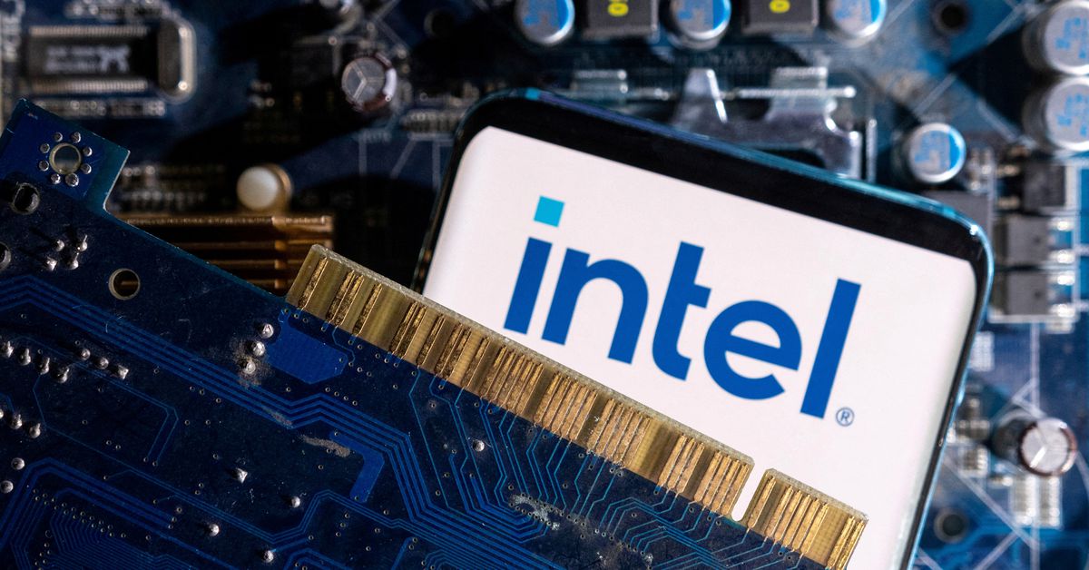 (Reuters): Intel se retrage de pe piața de procesoare dedicate minării de bitcoin
