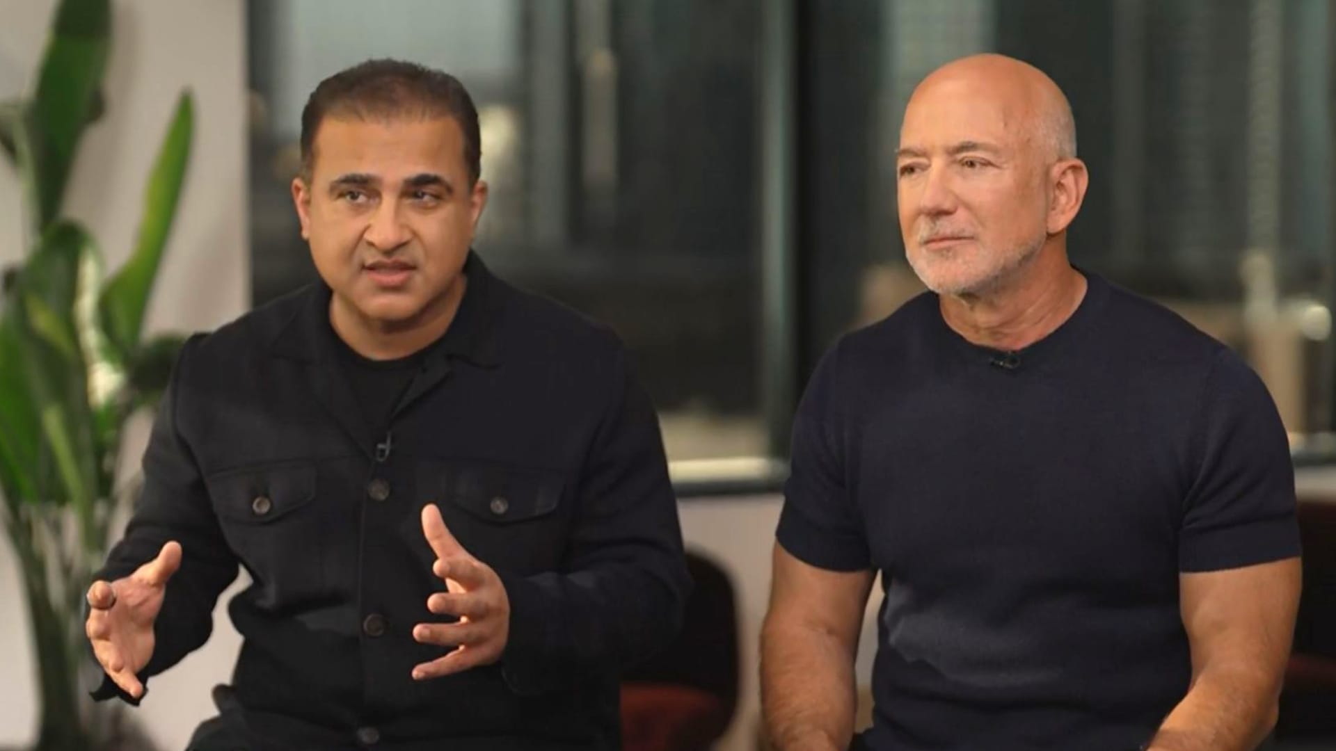 CNBC: Jeff Bezos dezvoltă un nou startup numit Prometheus care a ridicat 12 miliarde de dolari