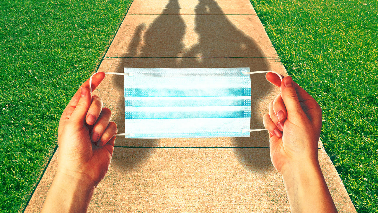 Fast Company: Vom purta mască mereu și după pandemie?