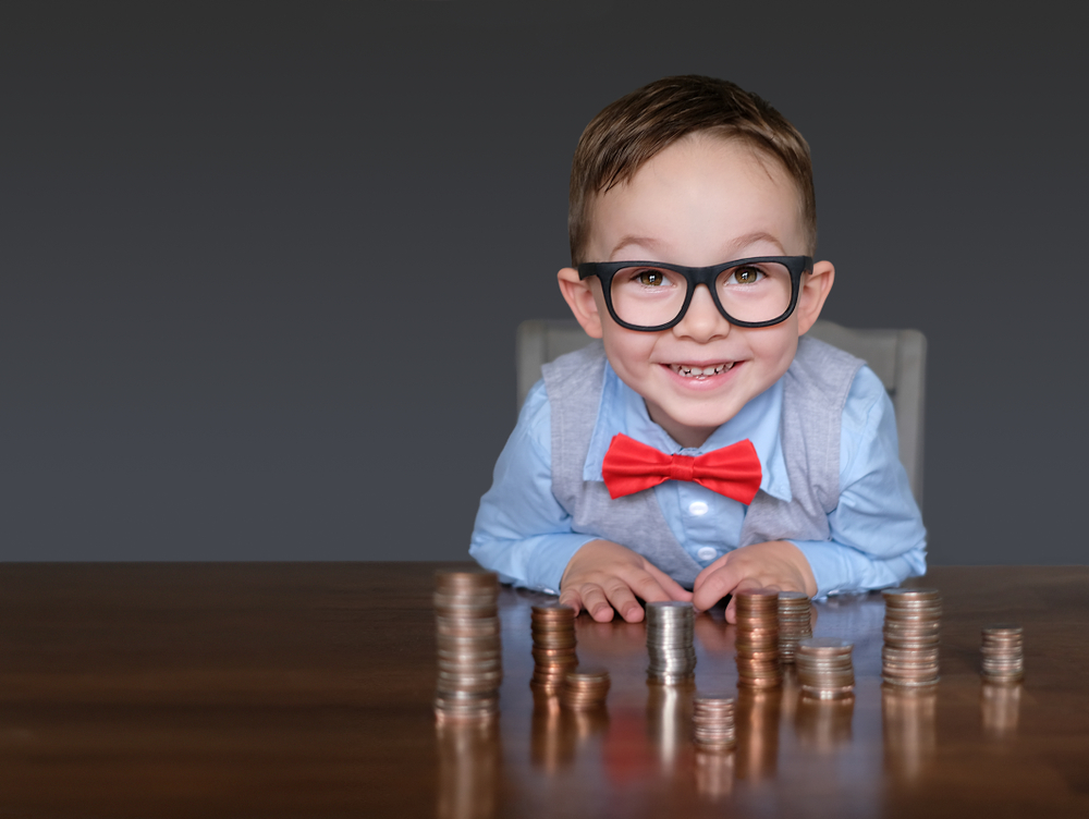 Wall-Street: Economii pentru copii - ce bănci oferă cele mai avantajoase produse de economisire pentru copii