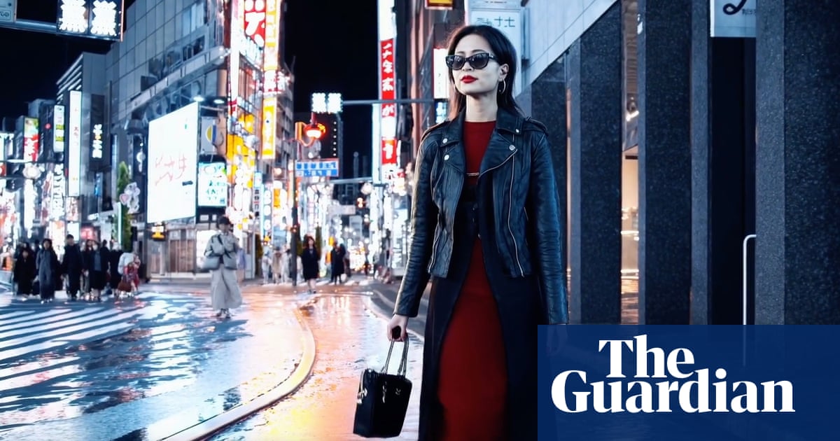 The Guardian: TikTok va marca clipurile făcute de AI