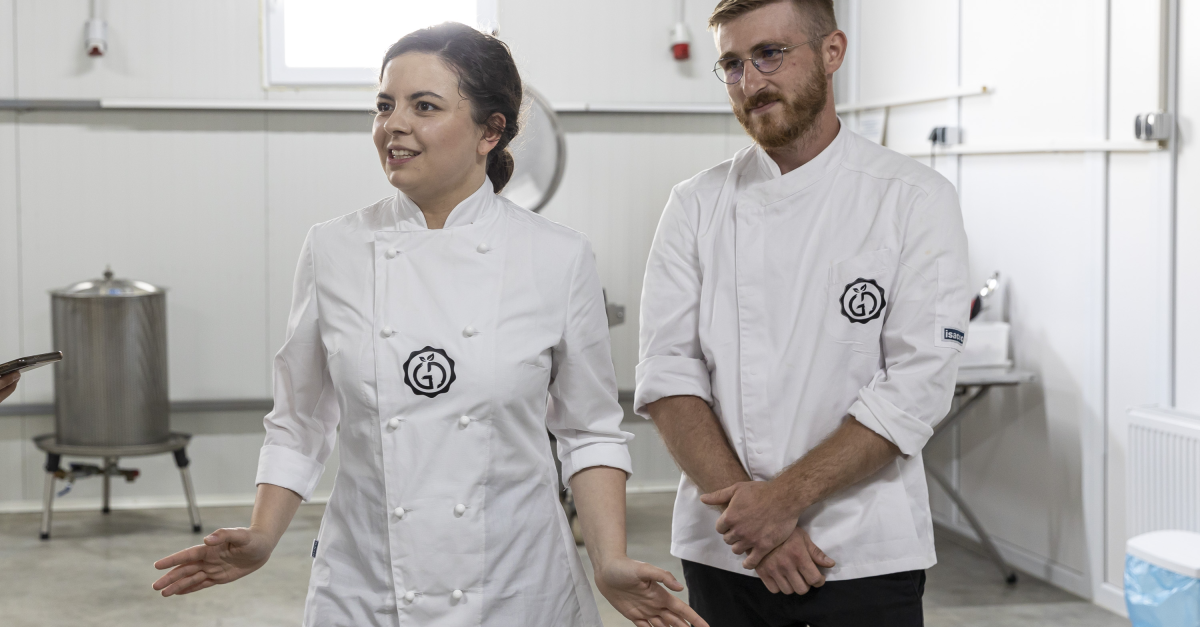 retail.ro: cuplul care folosește tehnologia pentru a crea rețetele vechi ale bunicii în 20 de minute