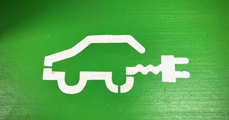 Green Start-Up: Rata de adopție a mașinilor electrice e încă mică. De ce?