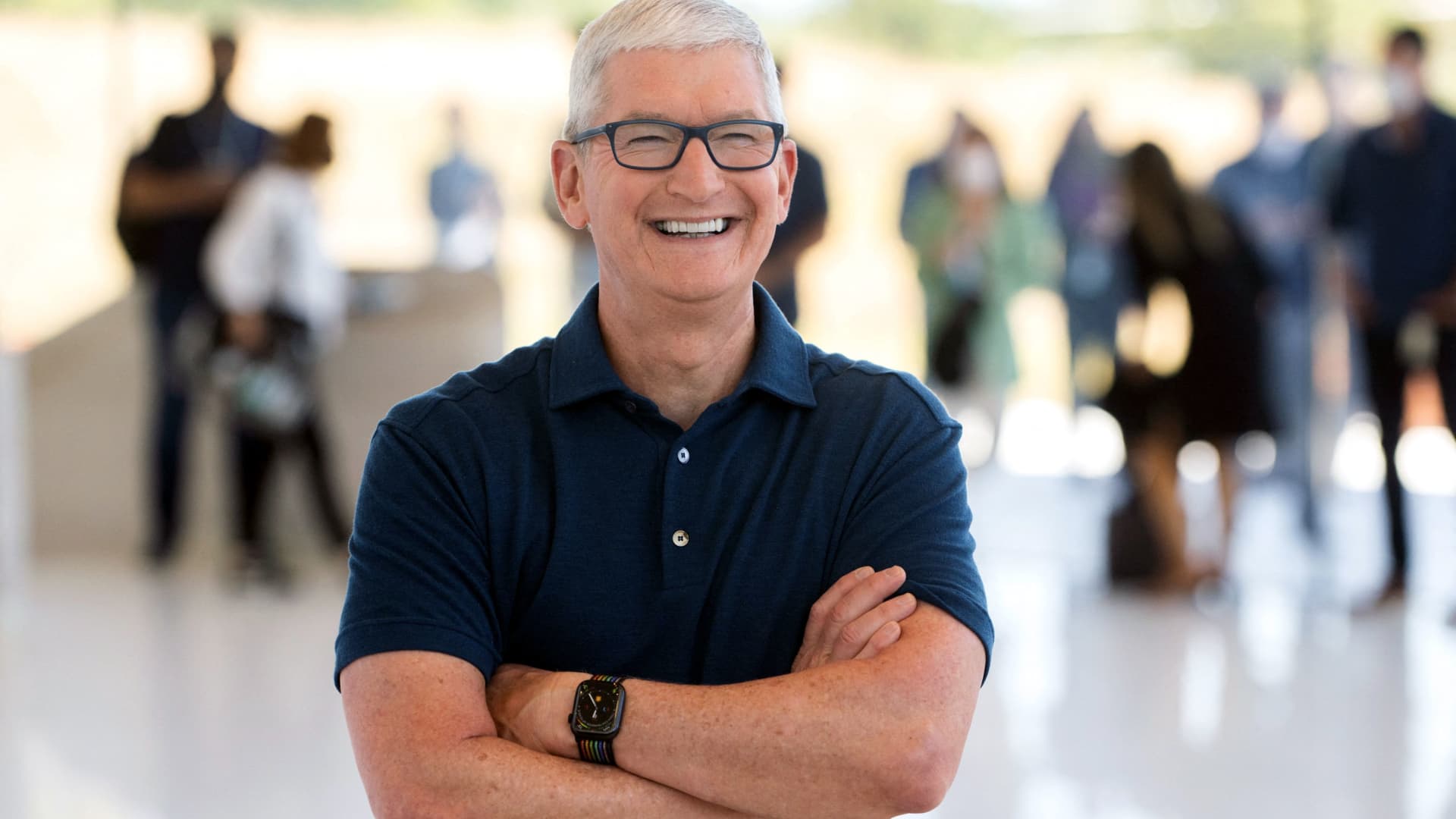 CNBC: Tim Cook oferă un indiciu că Apple construiește un headset AR