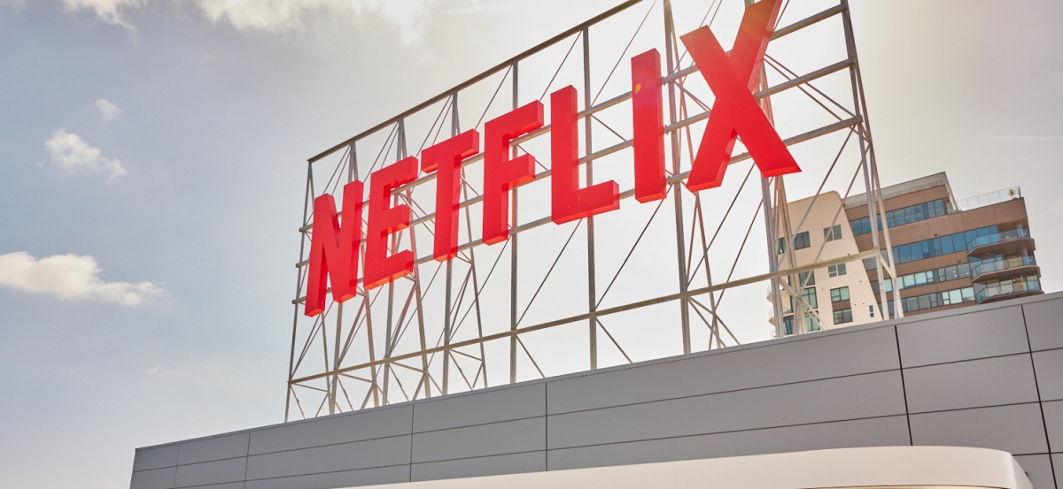 TechCrunch: Netflix spune cât ne va costa să mai împărțim conturile și cum ne uităm din vacanță