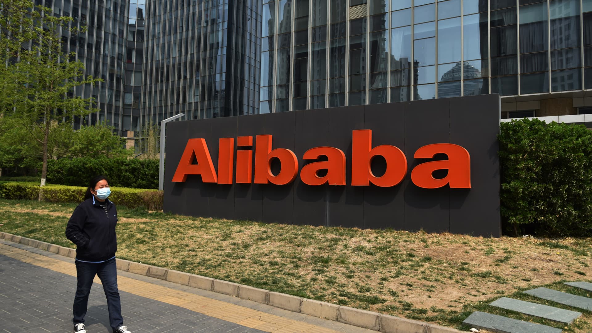 CNBC: Companiile chinezești listate la bursele americane, scăderi masive