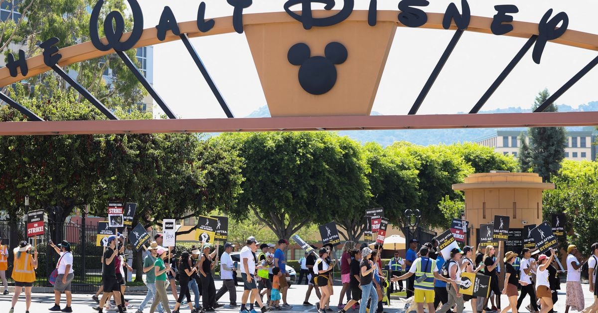 (Reuters): Costurile mai mari de producție ar putea aduce o creștere a prețului abonamentului Disney