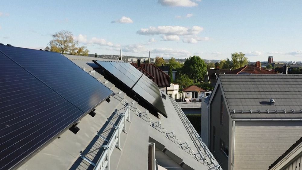 Euronews.green: Energia solară i-a ajutat pe britanici să își reducă factura la electricitate