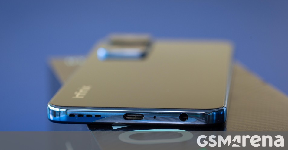 (GSMarena): Telefonul care se încarcă la 100% în sub 8 minute