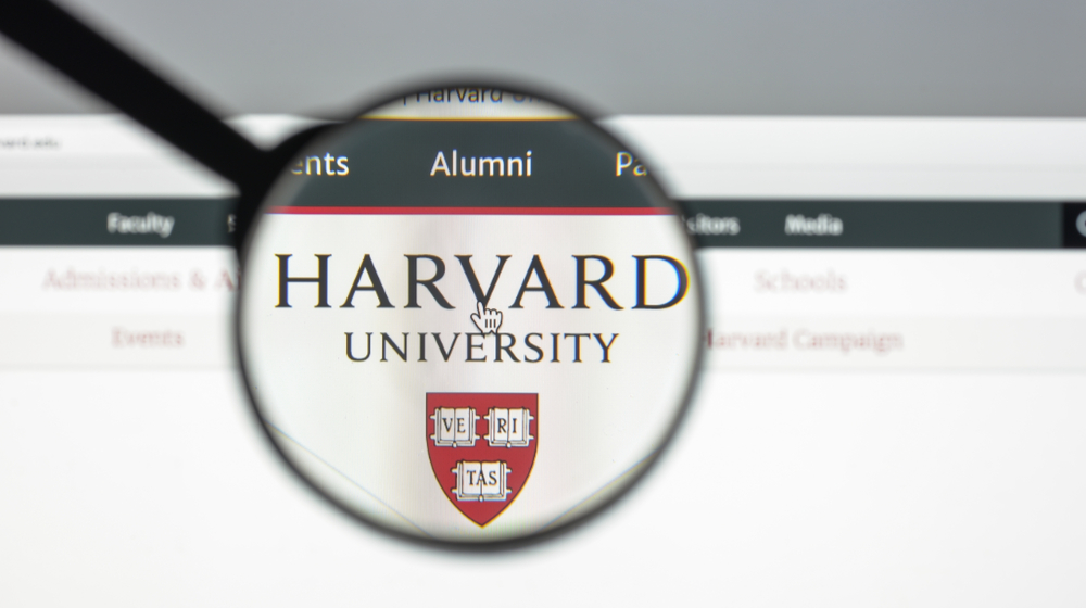 wall-street: ce spune un absolvent român la Harvard despre interzicerea studenților străini