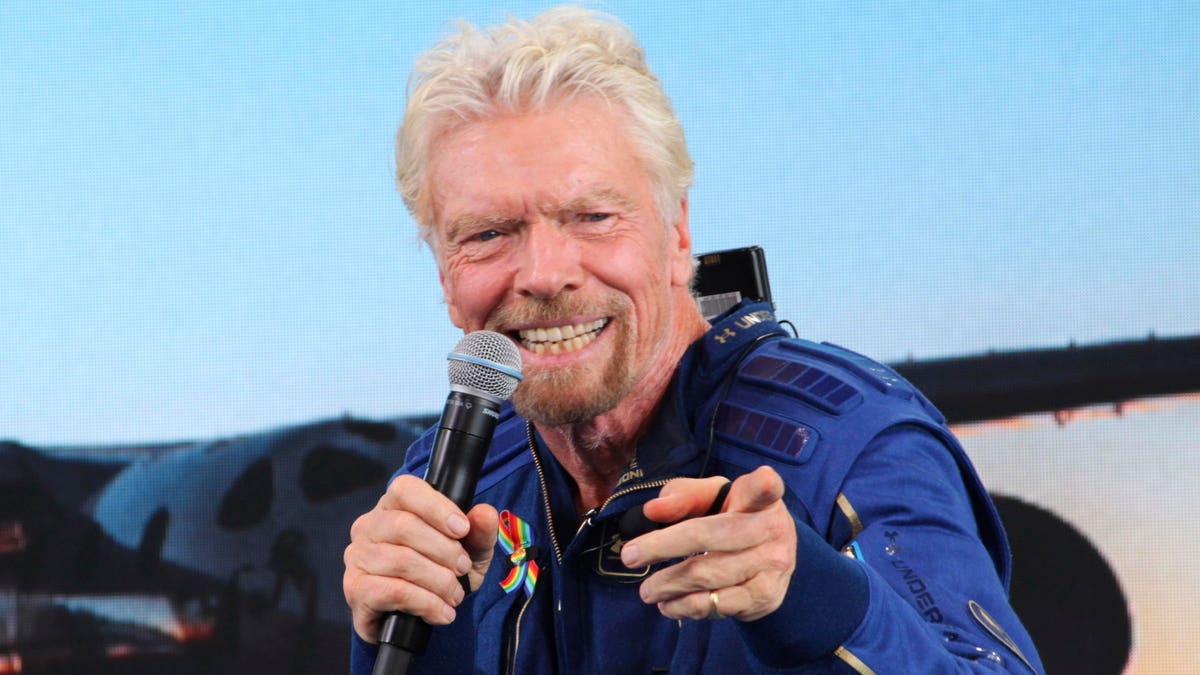 forbes.com: Virgin Galactic e gata de zbor