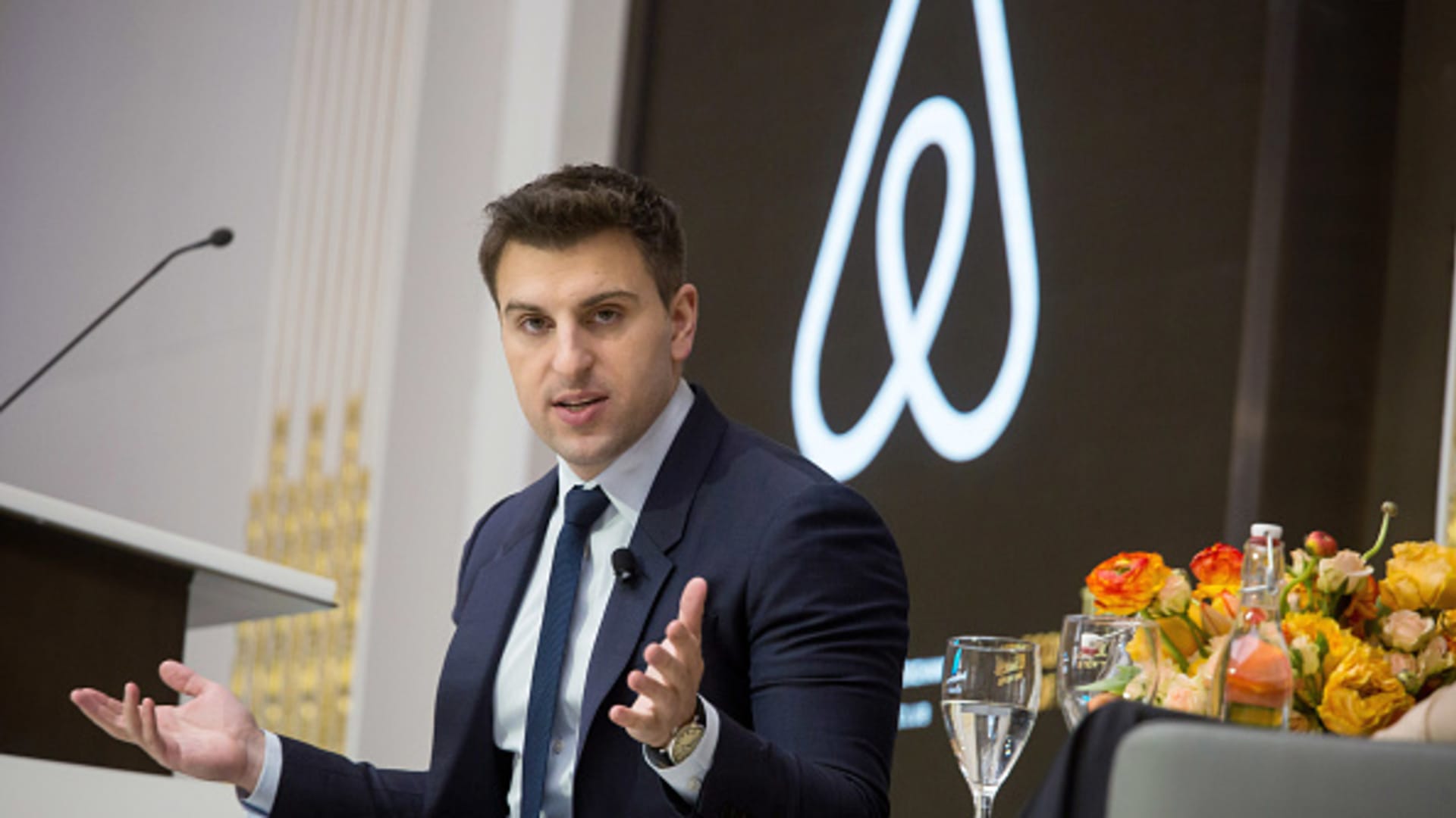 CNBC: Prima schimbare majoră la AirBnB în 10 ani