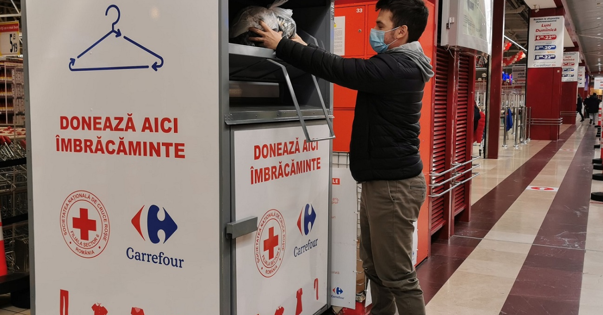 Retail.ro: Unde poți să donezi haine