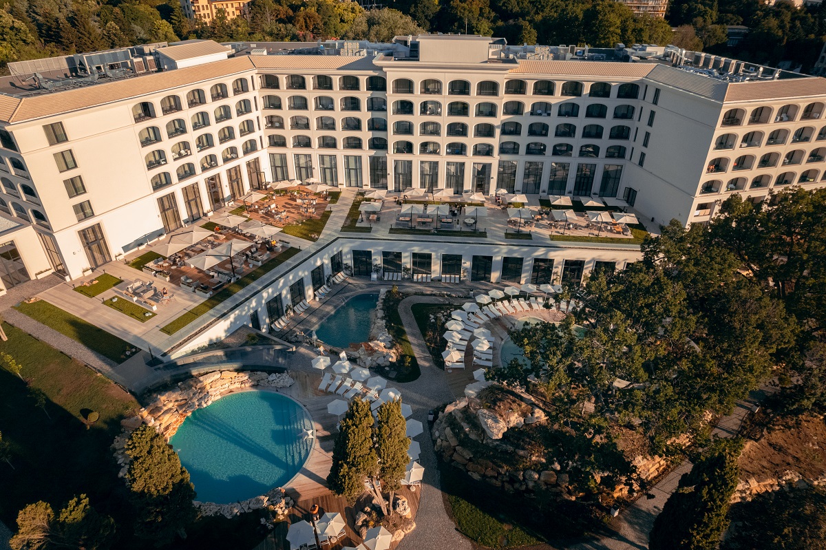 wall-street.ro: Cât costă să petreci o zi la băi, varianta de lux