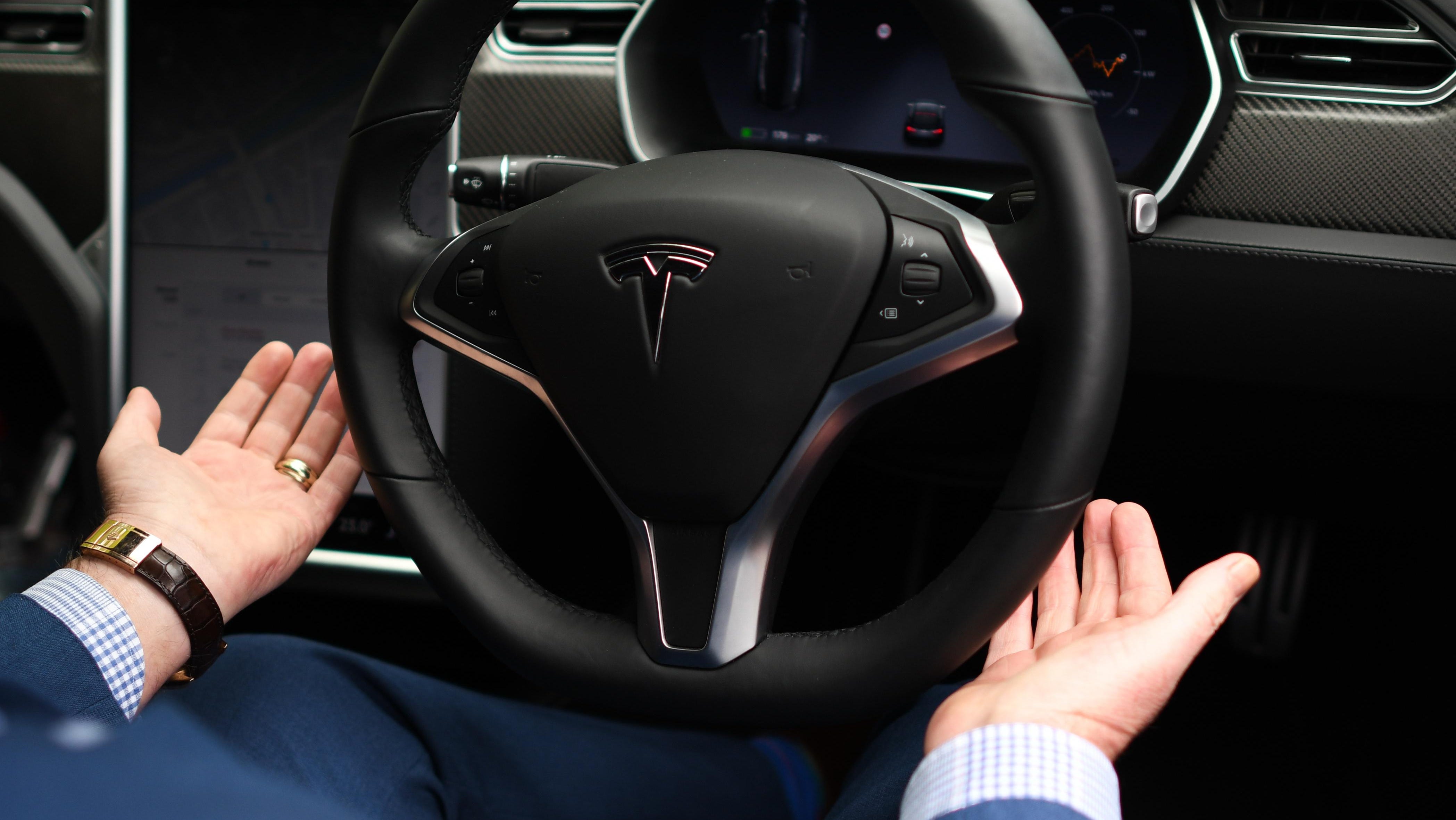 Forbes: A cui este responsabilitatea în cazul unui accident cu o mașină autonomă?