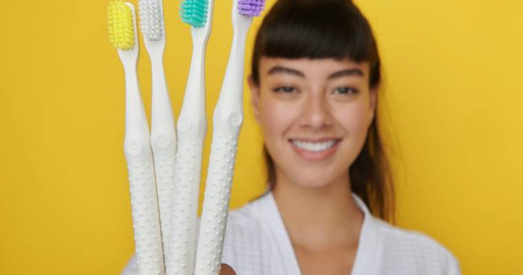 Green Start-Up: Reswirl, periuțele de dinți reciclabile care pot înlocui 3.5 mld. periuțe clasice