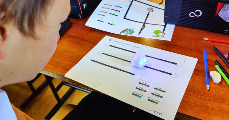 Green Start-Up: Ateliere de programare și robotică pentru copiii din România