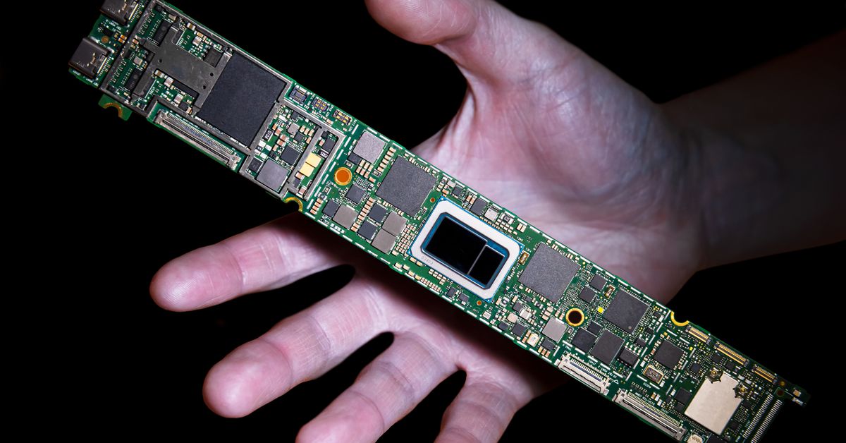 The Verge: Intel prezintă a 11-a generație de procesoare Intel Tiger Lake