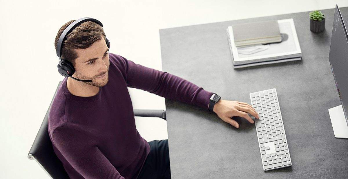 wall-street.ro: Cum să alegi cele mai bune căști pentru munca la domiciliu