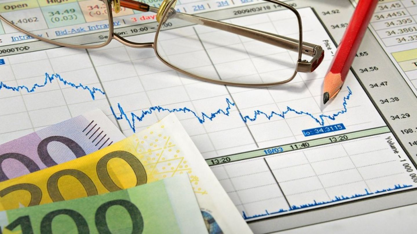 wall-street.ro: Deficitul scade mai mult de jumătate față de anul trecut